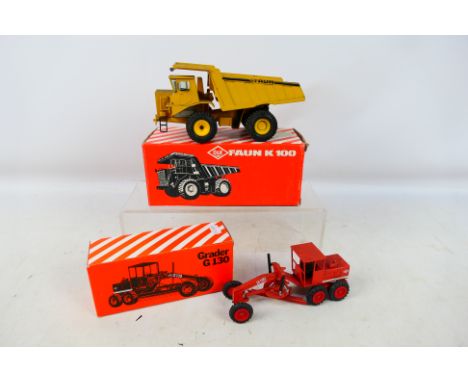 NZG - Gama - 2 x boxed 1:50 scale models, O&K Faun K100 Dump Truck # 3520 and an O&K Grader # 232. The models are dirty from 