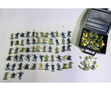 Airfix - Britains - A quantity of loose mostly WW1/WW2 figures in varying scales. Includes 48 x 1/32 scale soldier figures; s