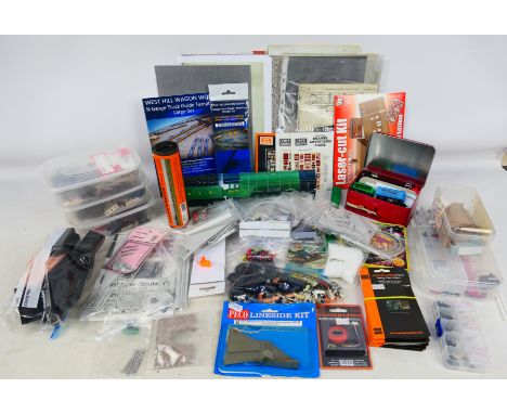 BRM - Langley Miniature Models - Rayher - Gaugemaster - A collection of railway modelling items in both N and OO gauge includ