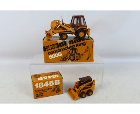 Conrad - NZG - 2 boxed 1:35 scale models, a Case 580G Backhoe Loader # 2931 and a Case 1845B Uni-Loader # 196. The models are