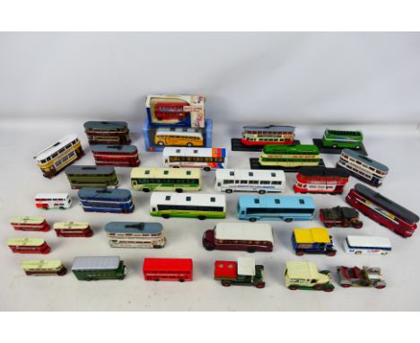 Corgi - EFE - Corgi Matchbox - Others - Over 30 unboxed diecast vehicles innvarying scales to include various Buses, Trams an