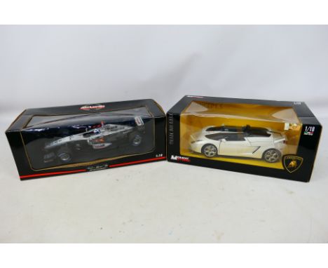Minichamps - Mondo Motors - A pair of 1/18 scale diecast vehicles to include a white Lamborghini Concepts S and #530 021803 D