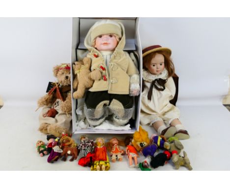 Leonardo - Perfecta - Other - A group of dolls and figures including a boxed Leonardo Collection porcelain doll, a Perfecta d