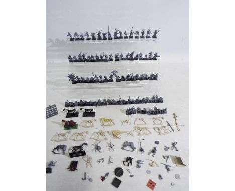 Warhammer - Citadel - Games Workshop - Over 90 unpainted plastic Warhammer Undead Skeleton figures. Lot includes Skeleton Hor
