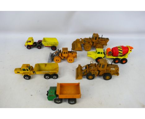 Old Cars - Solido - Corgi - Siku - A group of unboxed vehicles including Fiat Allis FR20B Compactor Loader, Fiat Allis FR20 L