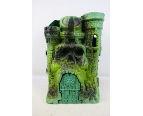Mattel - An unboxed Masters of the Universe Castle Grayskull Play set circa 1981. Item appear to be in very good condition. I