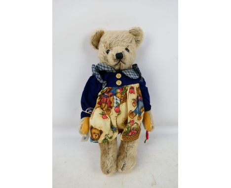 Hermann Bears - An unboxed Limited Edition Hermann Bears 'Lina' teddy bear with growler. The mohair jointed bear, stands appr