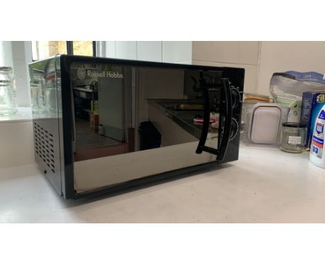 Russell Hobbs RHMM701B 17 Litre 700 W Black Solo Manual Microwave with 5 Power Levels, Ringer &amp; Timer, Defrost Setting, E