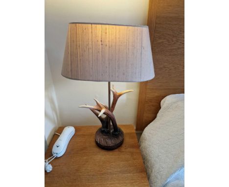 David Hunt Antler Ant4129 Table Lamp A Delicate, Hand Painted Antler Table Lamp, Featuring Highland Rustic Colourings With Na