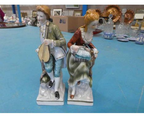 A pair of 20th century Sitzendorf figures 