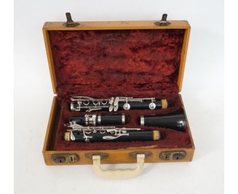 BOOSEY AND HAWKES CLARINET
in four sections and contained in a fitted case