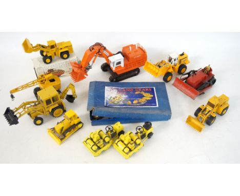 QUANTITY OF DIE CAST HANOMAG CONSTRUCTION VEHICLES
including boxed crawler dozer D600, wheel loader 66C, power roller, four s