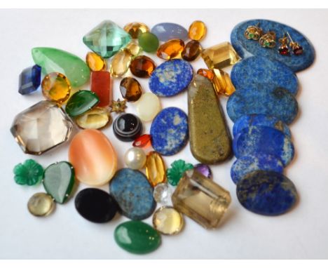 SELECTION OF LOOSE GEMSTONES
including citrine, moonstone, opal and amethyst, together with various hardstones including agat