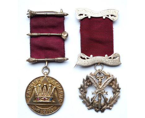 'FALKIRK ROYAL ARCH CHAPTER No.210' SILVER GILT JEWEL
with sceptres, engraved 'Presented to Comp.Ian MacIntosh in appreciatio