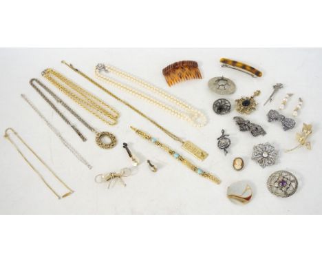 LOT OF COSTUME JEWELLERY
including brooches, pendants and earrings, in vintage jewellery box