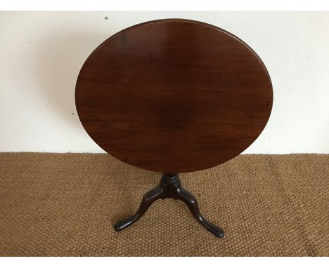 A George III mahogany snap-top tripod tea table, 81 cm high