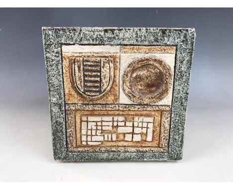 A Troika Pottery cube flower pot decorated by Louise Jinks (1976-1981), 15 cm 