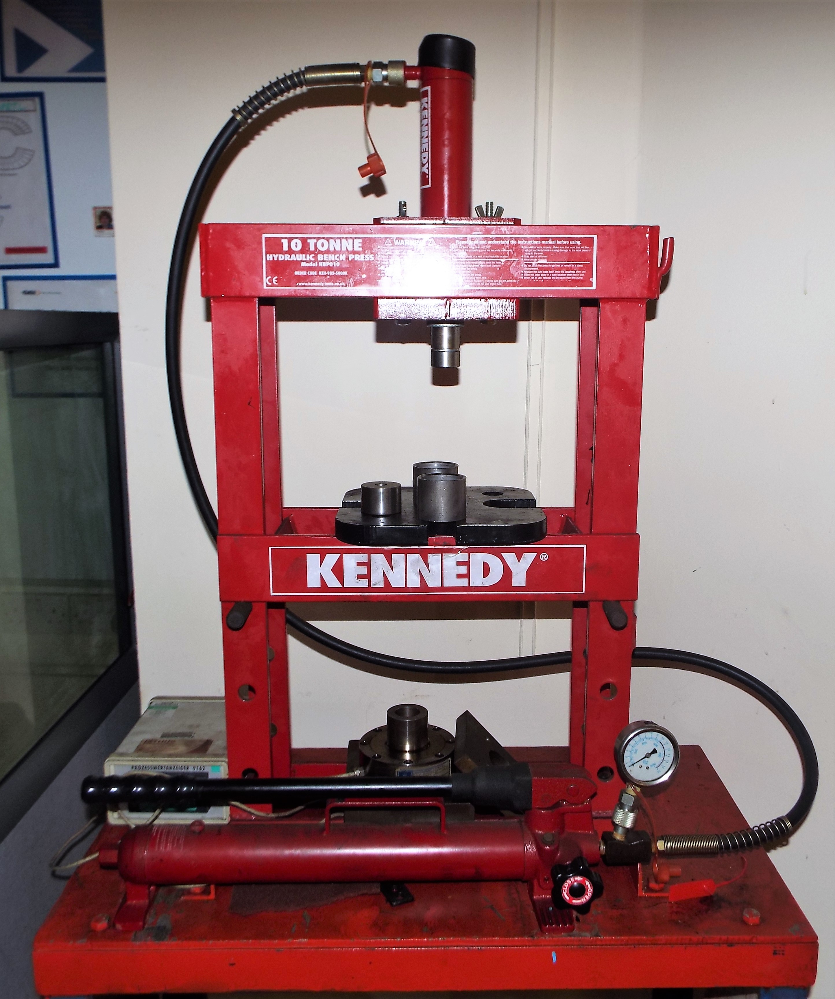 Used Hydraulic Bench Press. OEM Kennedy. TYPE Hydraulic. MODEL