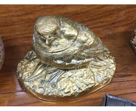 19th century novelty inkwell in the form of a bird, together with a snuff box, three ceramic decanter labels and other items
