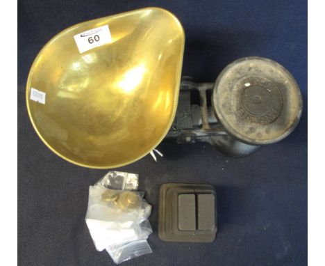 Set of cast iron kitchen scales with weights and brass pan. (B.P. 24% incl. VAT)