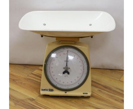 A Salter 10kg weighing scale, 46 cms high.