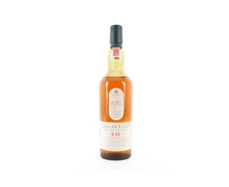 LAGAVULIN 16 YEAR OLD WHITE HORSE ISLAY SINGLE MALT  43% ABV / 70cl  The Islay distillery of Lagavulin first gained notoriety