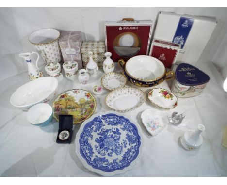 A good mixed lot of ceramics to include Royal Albert Old Country Roses, Royal Worcester, Aynsley, Minton, Spode, Coalport and