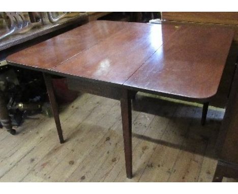 A mahogany gate leg table, raised on square tapering legs, width 42ins x length 46.5ins x height 28ins,&nbsp;