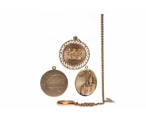 GROUP OF FOURTEEN CARAT GOLD JEWELLERYto include a gold pendant depicting three wise monkeys, a Chicago pendant and a gentlem