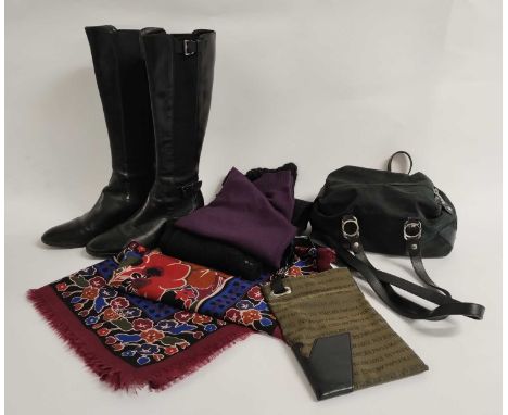 Emporio Armani Modern Costume and Accessories comprising a messenger bag in green fabric, black leather mounts with matching 