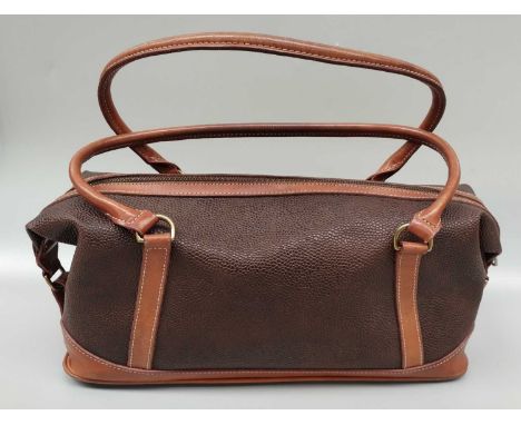 Mulberry Brown Scotch Grain Lola Baguette Shoulder Bag, with tan leather mounts, gilt-tone hardware, leather shoulder straps,