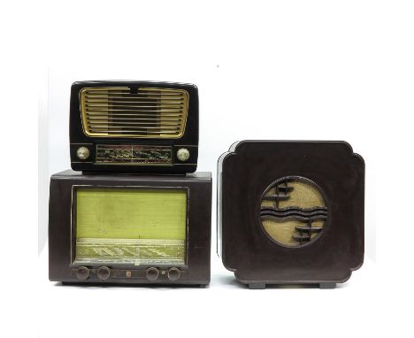 A Lot of 2 Bakelite Radios and Speaker.