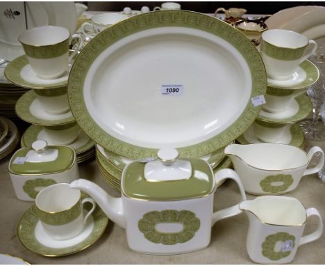 Ceramics - a Royal Doulton Sonnet pattern part dinner and tea service comprising teapot, six cups and saucers, sauce boat, su