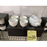 Lot de (3) ensembles de Thés - Fleurs blanches + (15) tasses extra