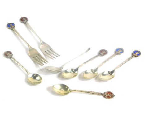 A collection of small silver, to include a set of five commemorative silver spoons, the handles cast with the figureheads of 