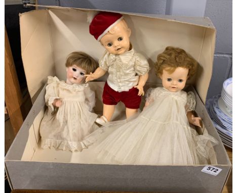 A group of vintage dolls including an Armand Marseilles doll, L. 30cm.
