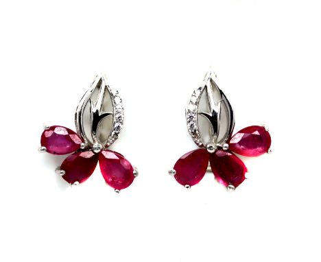 A pair of 925 silver earrings set with marquise cut rubies and white stones, L. 1.5cm.