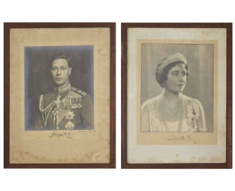 Royal interest - A signed pair of portrait photographs of King George VI and Queen Elizabeth,&nbsp;9.5" x 13" and 10.5" x 14"