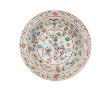 h cm 12 x d cm 37,5Painted on the rim with lotus flowers and ruyi motifs, the central section with auspicious objects and Bud