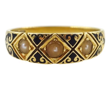 Victorian 18ct gold mourning ring, three split pearls and black enamel decoration, the inner shank inscribed 'H.M. March 14. 