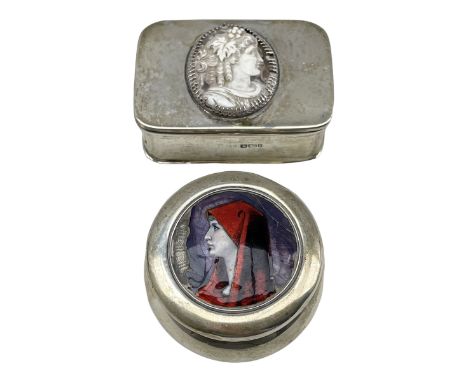 Silver rectangular trinket box, the hinged lid inset with an oval cameo W7cm Sheffield 1901 Maker Joseph Rogers and a circula