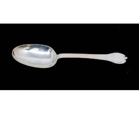 A William & Mary silver trefid spoon, with oval bowl and ridged rat tail, the reverse handle prick dot initials: K * M, hallm