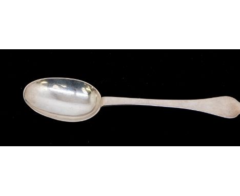 A William III Britannia silver trefid spoon, with oval bowl and ridged rat tail, the reverse handle engraved initials: *I R* 