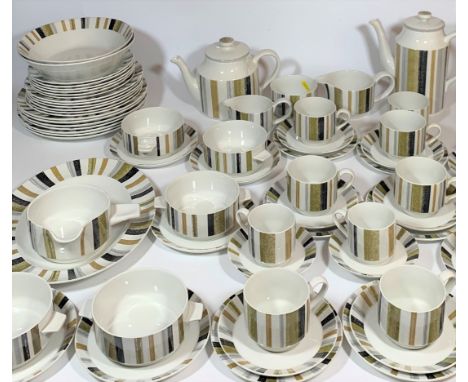 Midwinter Queensbury tea, coffee and dinner service including 6 teacups, 6 saucers, 6 side plates, teapot, sugar and cream. 6