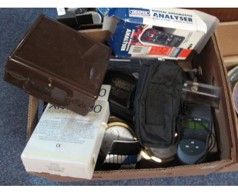 Box of assorted items to include Raystar 198GPS yaught master training brochure, other brochures, The Davies range finder, Sm