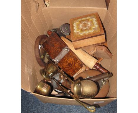 Box of assorted items to include copper kettle, brass ink well, brass rum, brandy and whiskey ladles, rolling pin, book ends,