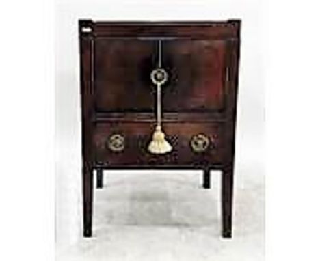 Georgian mahogany tray top commode with brass ring handles