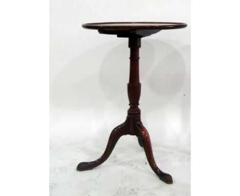 19th century oak circular tilt-top pedestal table&nbsp;on tripod supports, 52cm diameter&nbsp;