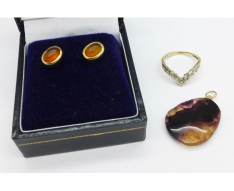 A pair of 9ct gold and amber earrings, a Blue John pendant and a 9ct gold ring, ring 1.1g, I