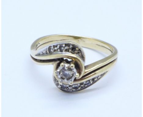 A 9ct gold and diamond ring, 3.7g, P